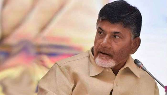 చంద్రబాబు కోడ్ ఉల్లంఘించారని సీఈఓకు వైఎస్సార్సీపీ నేతల ఫిర్యాదు చంద్రబాబు కోడ్ ఉల్లంఘించారని సీఈఓకు వైఎస్సార్సీపీ నేతల ఫిర్యాదు