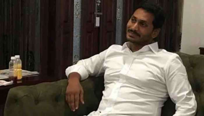పాలనలో జగన్ మార్క్ ; నలుగురు కీలక అధికారుల బదిలీ పాలనలో జగన్ మార్క్ ; నలుగురు కీలక అధికారుల బదిలీ