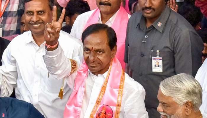 పరిషత్ పోరులో కారు జోరు ; చతికిల పడ్డ హస్తం,కమలం పార్టీలు పరిషత్ పోరులో కారు జోరు ; చతికిల పడ్డ హస్తం,కమలం పార్టీలు