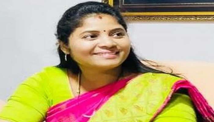 డిప్యూటీ సీఎం పుష్ప శ్రీవాణికి తప్పిన ప్రమాదం !! డిప్యూటీ సీఎం పుష్ప శ్రీవాణికి తప్పిన ప్రమాదం !!