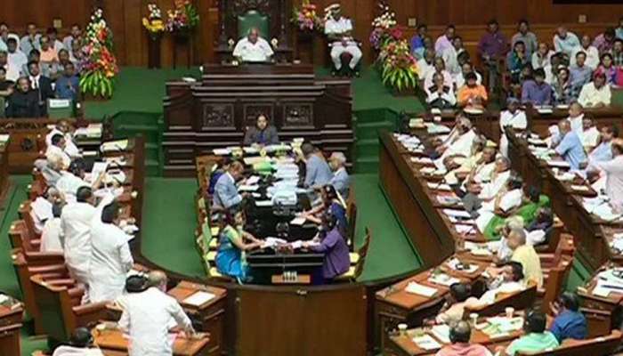 ముగ్గురు తిరుగుబాటు ఎమ్మెల్యేలపై స్పీకర్ సంచలన నిర్ణయం.. మరో 14 మందికి వార్నింగ్! ముగ్గురు తిరుగుబాటు ఎమ్మెల్యేలపై స్పీకర్ సంచలన నిర్ణయం.. మరో 14 మందికి వార్నింగ్!