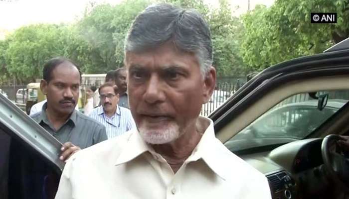 చంద్రబాబు ఇల్లు ఖాళీ చేయాల్సిందిగా రెవిన్యూ అధికారుల నోటీసులు చంద్రబాబు ఇల్లు ఖాళీ చేయాల్సిందిగా రెవిన్యూ అధికారుల నోటీసులు