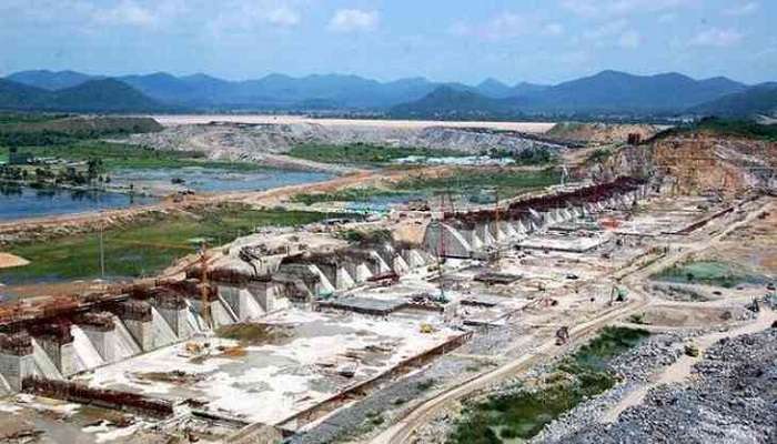 జగన్ సర్కార్ కు ఝలక్: పోలవరం రివర్స్ టెండరింగ్ను వ్యతిరేకిస్తున్న కేంద్రం ? జగన్ సర్కార్ కు ఝలక్: పోలవరం రివర్స్ టెండరింగ్ను వ్యతిరేకిస్తున్న కేంద్రం ?