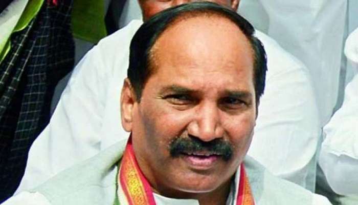 పిల్లలు లేని తమకు ప్రజలే కుటుంబం: ఉత్తమ్ కుమార్ రెడ్డి పిల్లలు లేని తమకు ప్రజలే కుటుంబం: ఉత్తమ్ కుమార్ రెడ్డి