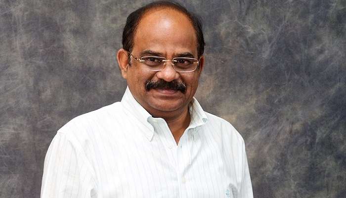 జనసేన వీడి వైసిపిలో చేరిన తర్వాత ఆకుల వ్యాఖ్యలు జనసేన వీడి వైసిపిలో చేరిన తర్వాత ఆకుల వ్యాఖ్యలు