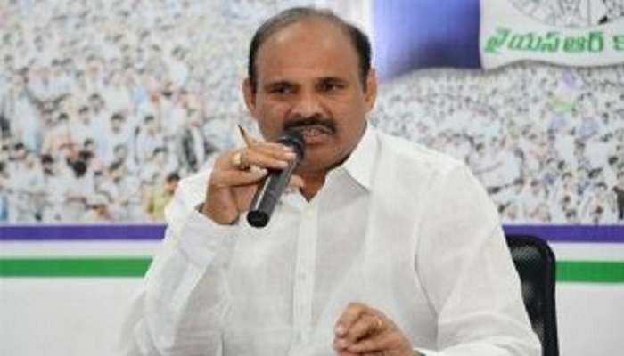 ఇసుకంతా దోచేసి దీక్షకు దిగుతారా ?: టీడీపీపై పార్థసారథి ధ్వజం ఇసుకంతా దోచేసి దీక్షకు దిగుతారా ?: టీడీపీపై పార్థసారథి ధ్వజం