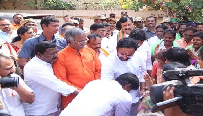 Amaravati farmers complaint to central minister kishan reddy : మా మొర వినండి సారూ..!!