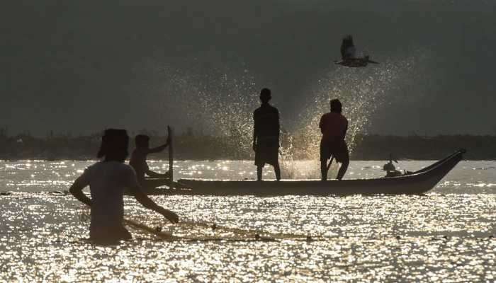 Pakistan Releases Telugu fisher men: పాక్‌ చెర నుంచి తెలుగు మత్స్యకారులకు విముక్తి