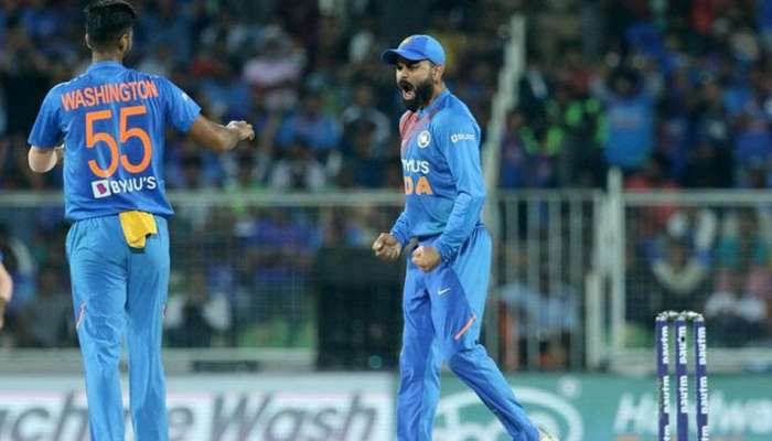 మూడో వికెట్ కోల్పోయిన శ్రీలంక మూడో వికెట్ కోల్పోయిన శ్రీలంక