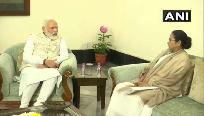 PM Modi meets CM Mamata Banerjee: కోల్‌కతాలో ప్రధాని మోదీ, సీఎం మమతా బెనర్జీల భేటీ