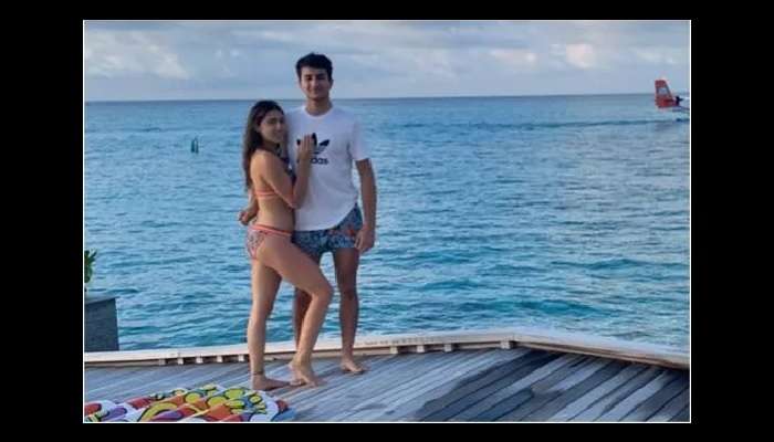 Sara Ali Khan`s bikini poses: తమ్ముడితో హీరోయిన్ బికినీ ఫోజులు.. సోషల్ మీడియాలో వైరల్!