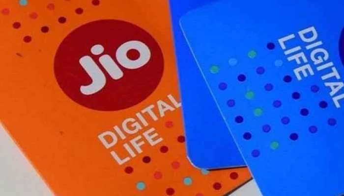 Reliance Jio: కస్టమర్లకు జియో షాక్..!! Reliance Jio: కస్టమర్లకు జియో షాక్..!!