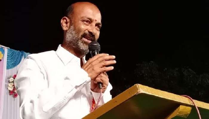 Bandi Sanjay: తెలంగాణ బీజేపి అధ్యక్షుడి హోదాలో మీడియాతో మాట్లాడిన బండి సంజయ్ Bandi Sanjay: తెలంగాణ బీజేపి అధ్యక్షుడి హోదాలో మీడియాతో మాట్లాడిన బండి సంజయ్