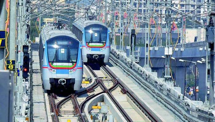 Hyderabad Metro: పట్టాలెక్కనున్న హైదరాబాద్ మెట్రో.. Hyderabad Metro: పట్టాలెక్కనున్న హైదరాబాద్ మెట్రో..