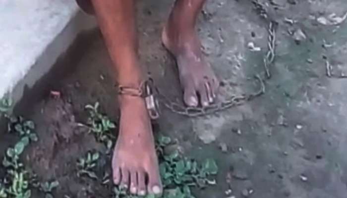 Father tied his son: అధికంగా తింటున్నాడని తనయుడినే గొలుసులతో కట్టేశాడు