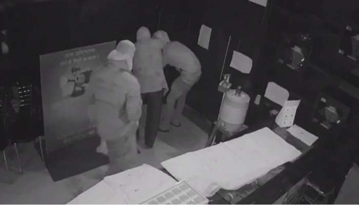 Burglars: పీపీఈ కిట్ లు ఇలా కూడా వాడొచ్చా