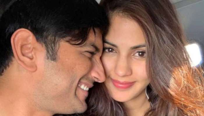 Sushant Case: రియా చక్రవర్తి జాడ దొరకడం లేదు: బిహార్ డీజీపీ Sushant Case: రియా చక్రవర్తి జాడ దొరకడం లేదు: బిహార్ డీజీపీ