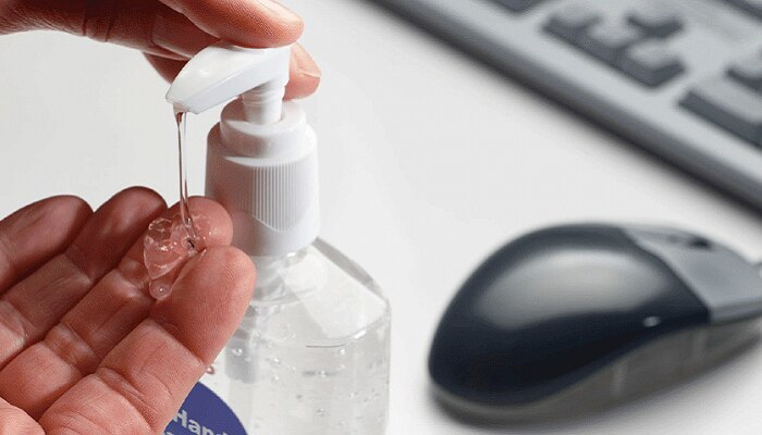 Sanitizers: శానిటైజర్స్ అతిగా వాడుతున్నారా ? ఐతే ఇది చదవండి Sanitizers: శానిటైజర్స్ అతిగా వాడుతున్నారా ? ఐతే ఇది చదవండి