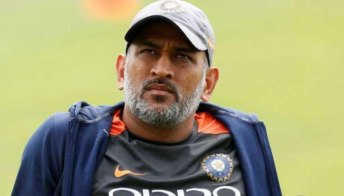 M S Dhoni Golden Innings: కీలకమైన, మలుపు తిప్పిన నిర్ణయాలివే M S Dhoni Golden Innings: కీలకమైన, మలుపు తిప్పిన నిర్ణయాలివే