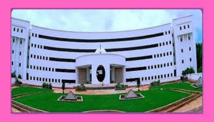 Ap & Telangana: ఆర్టీసీ బస్సులు నడిచేనా ? తేలని నిర్ణయం Ap & Telangana: ఆర్టీసీ బస్సులు నడిచేనా ? తేలని నిర్ణయం