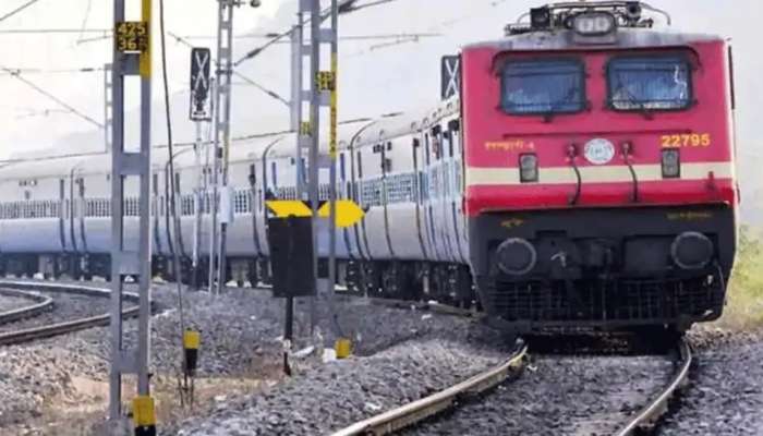 Clone Trains: ప్రయాణికుల కోసం మరో 40 స్పెషల్ ట్రైన్స్ Clone Trains: ప్రయాణికుల కోసం మరో 40 స్పెషల్ ట్రైన్స్
