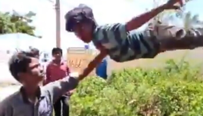 Kids Video: నెట్టింట సందడి చేస్తోన్న పిల్లల సినిమాటిక్ ఫైట్ వీడియోలు Kids Video: నెట్టింట సందడి చేస్తోన్న పిల్లల సినిమాటిక్ ఫైట్ వీడియోలు