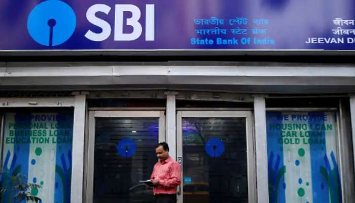 SBI Warns Customers: వాట్సాప్లో ఒక్క తప్పు చేస్తే మీ బ్యాంకు బ్యాలెన్స్ ఖాళీ అయిపోద్దీ SBI Warns Customers: వాట్సాప్లో ఒక్క తప్పు చేస్తే మీ బ్యాంకు బ్యాలెన్స్ ఖాళీ అయిపోద్దీ