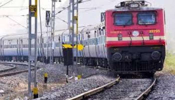 Special Trains in Ap: అక్టోబర్ 1 నుంచి ప్రత్యేక రైళ్లు, ఏపీలో ఇవే ఆ స్టేషన్లు