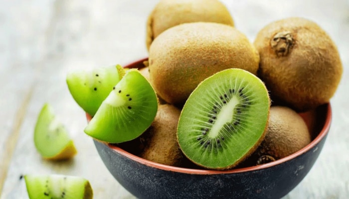 Kiwi Fruit Benefits: కివీ తినడం వల్ల కలిగే లాభాలు అన్నీఇన్నీ కావు..