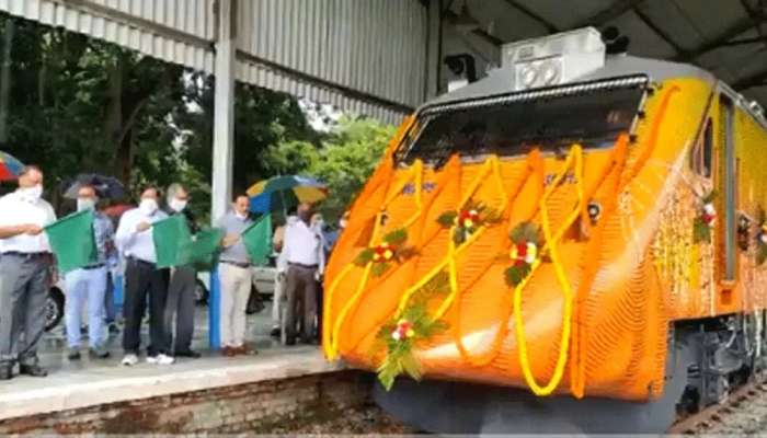 Indian Railways: తేజస్ ఎక్స్‌ప్రెస్ లోకోమోటివ్స్ ప్రారంభం