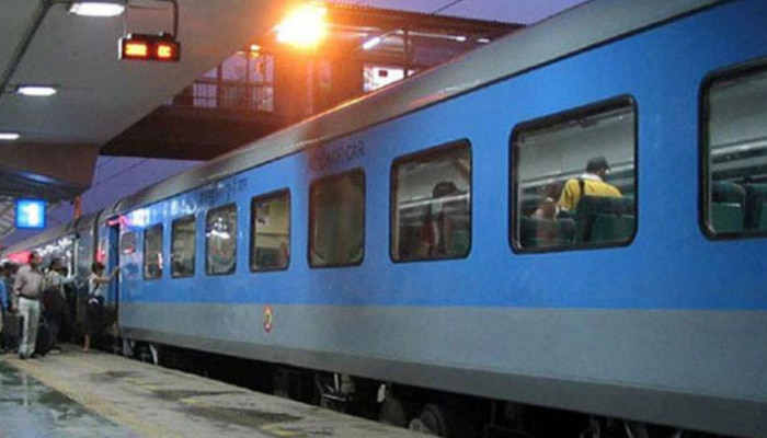 Indian Railways: పండగల కోసం 40 ప్రత్యేక రైళ్లు