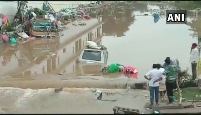 Hyderabad Rains: నగరంలో 11కు చేరిన మృతుల సంఖ్య