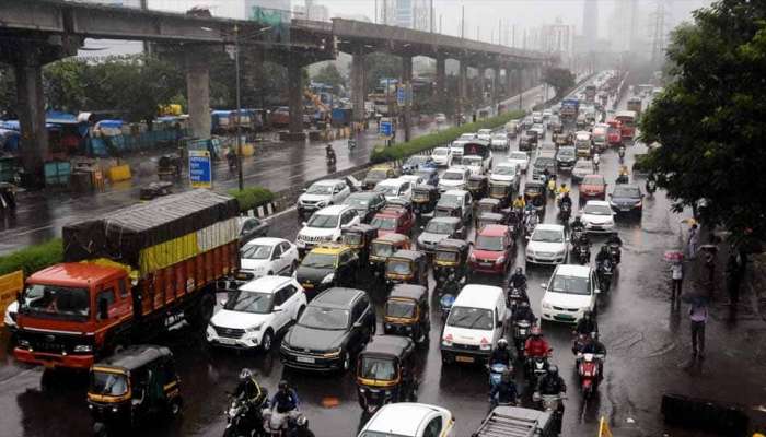 Heavy Rains: ముంబైలో రెడ్ అలెర్ట్ Heavy Rains: ముంబైలో రెడ్ అలెర్ట్