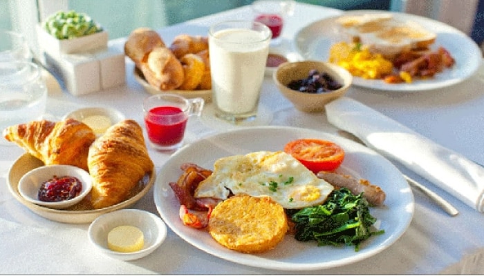 Breakfast: బ్రేక్ఫాస్ట్ స్కిప్ చేస్తున్నారా ? అయితే ఇది చదవండి Breakfast: బ్రేక్ఫాస్ట్ స్కిప్ చేస్తున్నారా ? అయితే ఇది చదవండి