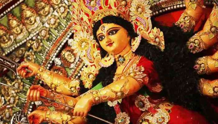 Navratri Day 8: దుర్గాదేవిగా, మహిషాసురమర్ధినీగా అమ్మవారి దర్శనం Navratri Day 8: దుర్గాదేవిగా, మహిషాసురమర్ధినీగా అమ్మవారి దర్శనం