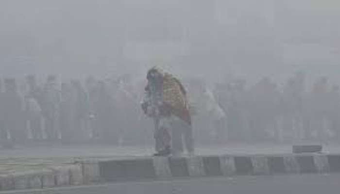 Delhi: పంజా విసురుతున్న చలిపులి..పడిపోతున్న ఉష్ణోగ్రతలు