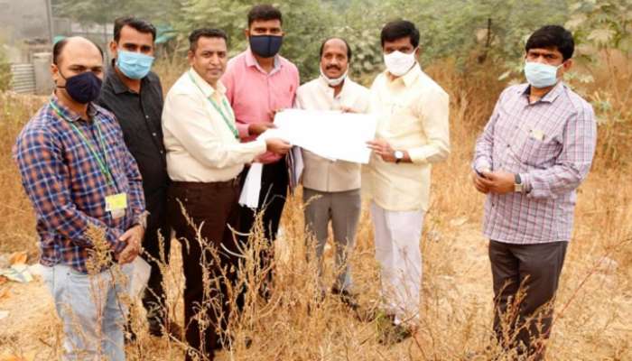 TRS: ఢిల్లీలో టీఆర్ఎస్ భవన్.. స్థలం అప్పగింత TRS: ఢిల్లీలో టీఆర్ఎస్ భవన్.. స్థలం అప్పగింత