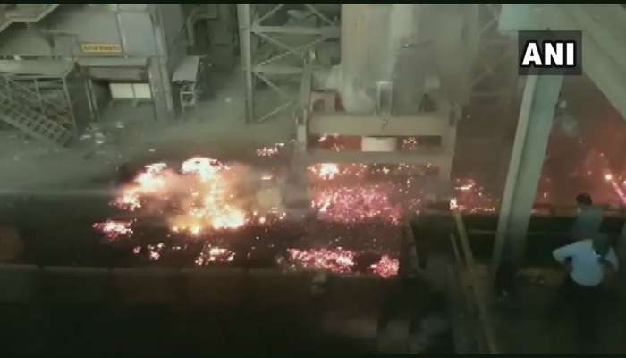 Visakha Fire Accident: విశాఖ స్టీల్ ప్లాంట్లో భారీ అగ్ని ప్రమాదం Visakha Fire Accident: విశాఖ స్టీల్ ప్లాంట్లో భారీ అగ్ని ప్రమాదం