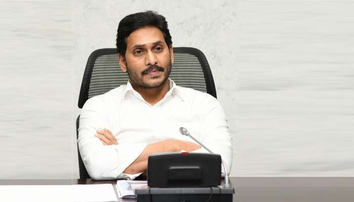 AP: వ్యాక్సిన్ పంపిణీకు జాబితా సిద్ధం చేస్తున్న ప్రభుత్వం AP: వ్యాక్సిన్ పంపిణీకు జాబితా సిద్ధం చేస్తున్న ప్రభుత్వం
