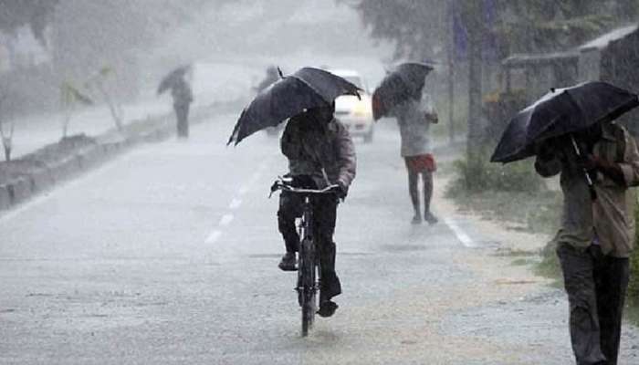 AP Rains: ఏపీకి భారీ వర్ష సూచన.. ఆ జిల్లాల్లో అలర్ట్ AP Rains: ఏపీకి భారీ వర్ష సూచన.. ఆ జిల్లాల్లో అలర్ట్