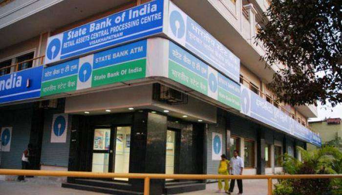 SBI Alert: అలా చేస్తే...మీ ఎక్కౌంట్ ఖాళీ అవుతుంది..ఈ టిప్స్ పాటించండి SBI Alert: అలా చేస్తే...మీ ఎక్కౌంట్ ఖాళీ అవుతుంది..ఈ టిప్స్ పాటించండి