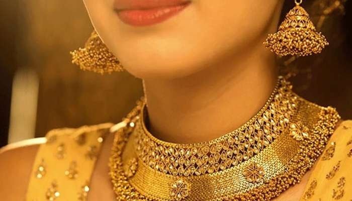 Gold Price Today In Hyderabad: మళ్లీ పతనమైన బంగారం ధరలు