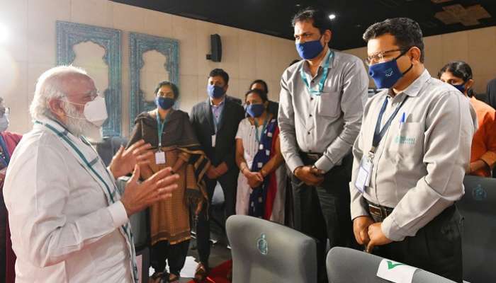 Narendra Modi: భారత్ బయోటెక్ శాస్త్రవేత్తలను అభినందించిన ప్రధాని Narendra Modi: భారత్ బయోటెక్ శాస్త్రవేత్తలను అభినందించిన ప్రధాని
