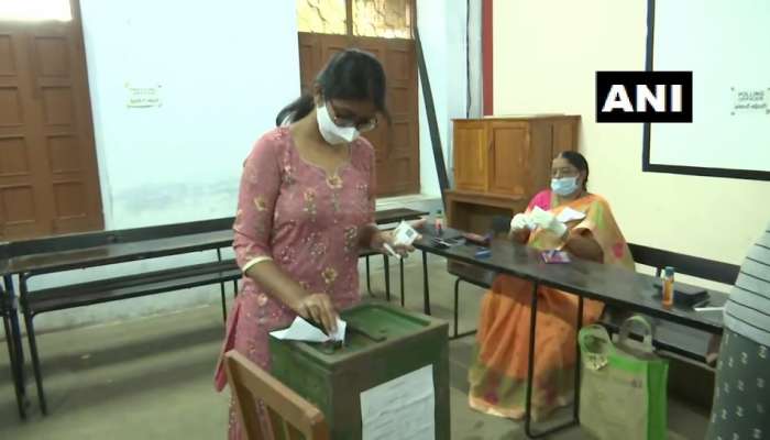 AP Municipal Elections 2021 Voting Live Updates: ఏపీలో ప్రశాంతంగా జరుగుతున్న పురపాలక, నగరపాలక ఎన్నికలు, మార్చి 14న కౌంటింగ్
