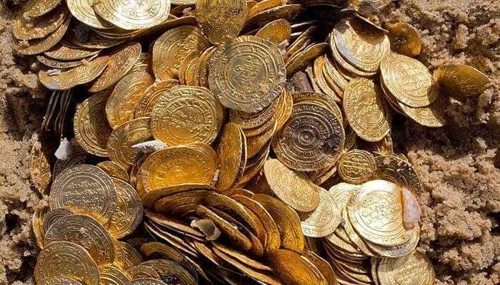 Historical Gold Coins: కోట్ల విలువైన బంగారు నాణేలు, వివాదంతో బయటకు పొక్కిన వైనం