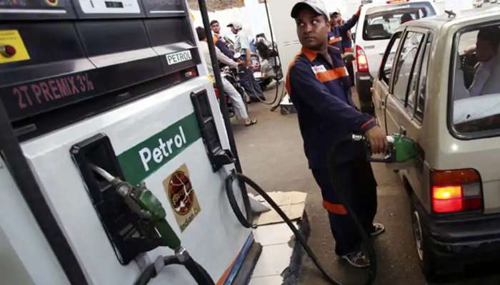 Petrol Price in Hyderabad 14th June 2021: హైదరాబాద్‌లో సెంచరీ కొట్టిన పెట్రోల్ ధర, డీజిల్ దూకుడు