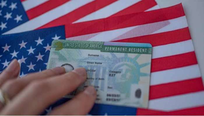 America Green Card: అమెరికా గ్రీన్‌కార్డు ఇకపై సులభమే..సూపర్ ఫీ చెల్లిస్తే చాలు