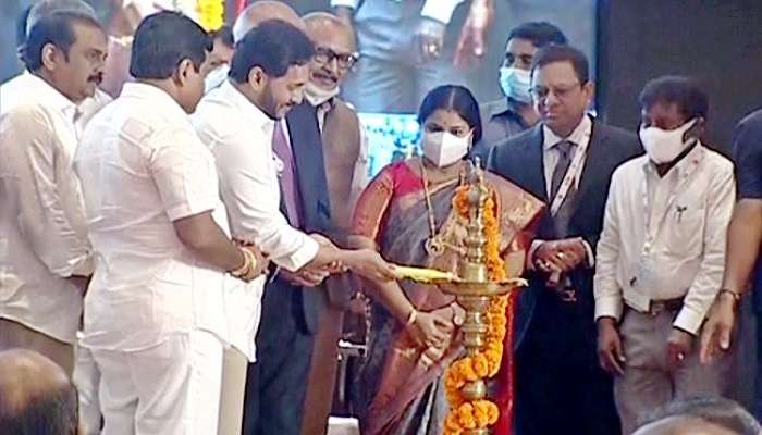 Vanijya Utsav: విజయవాడలో వాణిజ్య ఉత్సవం - 2021ను ప్రారంభించిన సీఎం జగన్, ఎగుమతులను రెట్టింపు చేయడమే లక్ష్యం