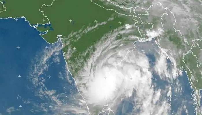 Cyclone Alert: బంగాళాఖాతంలో మరో తుపాను, భారీ వర్షాల హెచ్చరిక జారీ