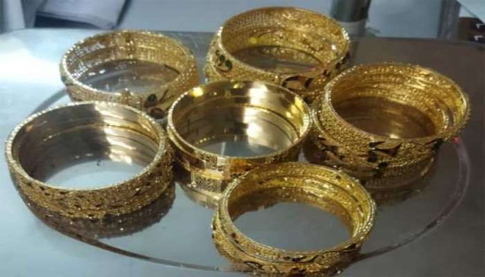 Gold Smuggling News: విశాఖపట్నం రైల్వే స్టేషన్ లో రూ.1.91 కోట్ల విలువైన అక్రమబంగారం పట్టివేత